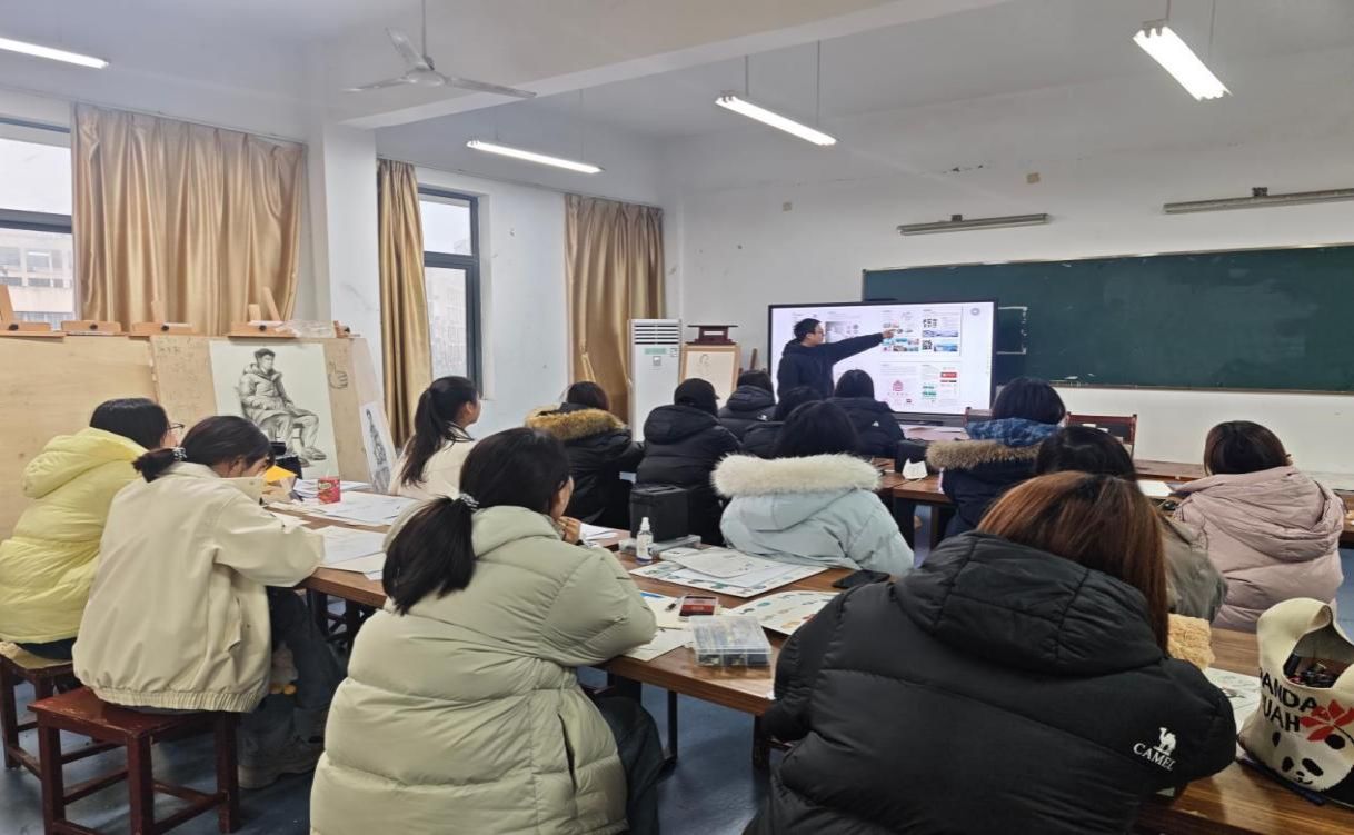 美术系《版式设计与美术字训练》双师课程活动顺利开展